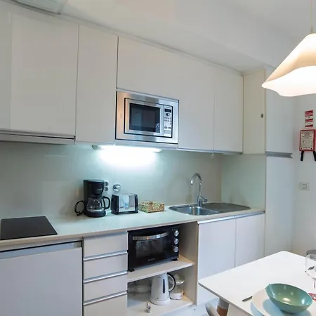 아파트 Santa Catarina - No Centro Da Com Garagem, Perto Do Timeout Market - Renovado 리스본