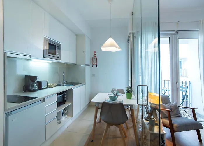 Апартаменты Santa Catarina - No Centro Da Com Garagem, Perto Do Timeout Market - Renovado