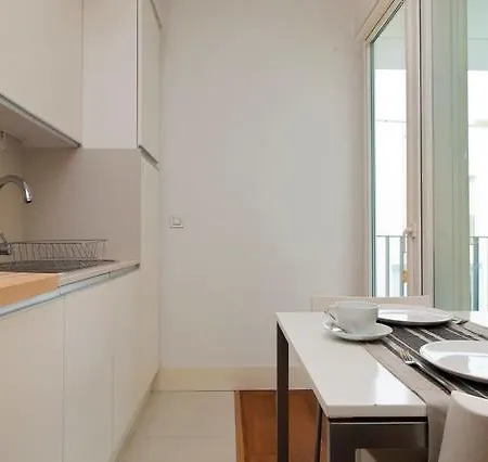 Santa Catarina - No Centro Da Com Garagem, Perto Do Timeout Market Lisboa